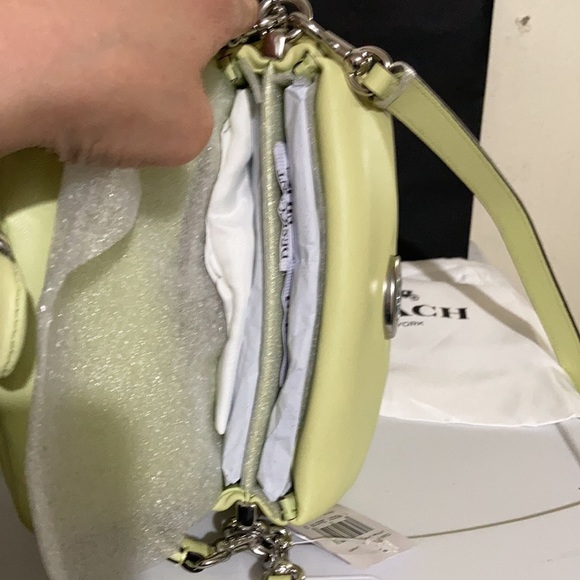 Coach Tabby shoulder bag 18 in Pale lime pillow leather - Picture 13 of 15